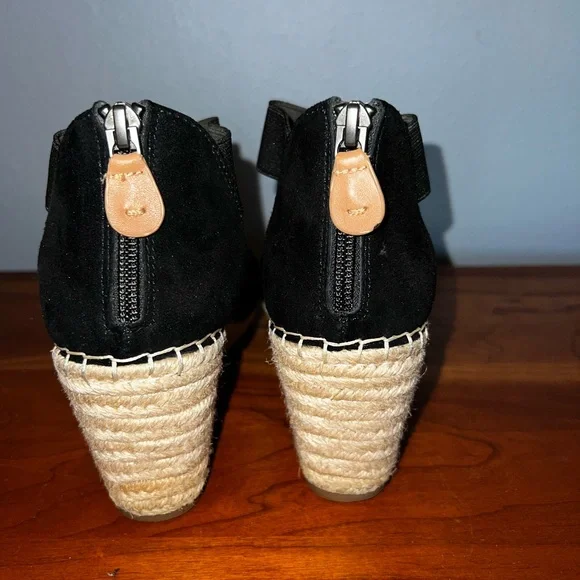 Gentle Souls by Kenneth Cole Wedges - Picture 5 of 5